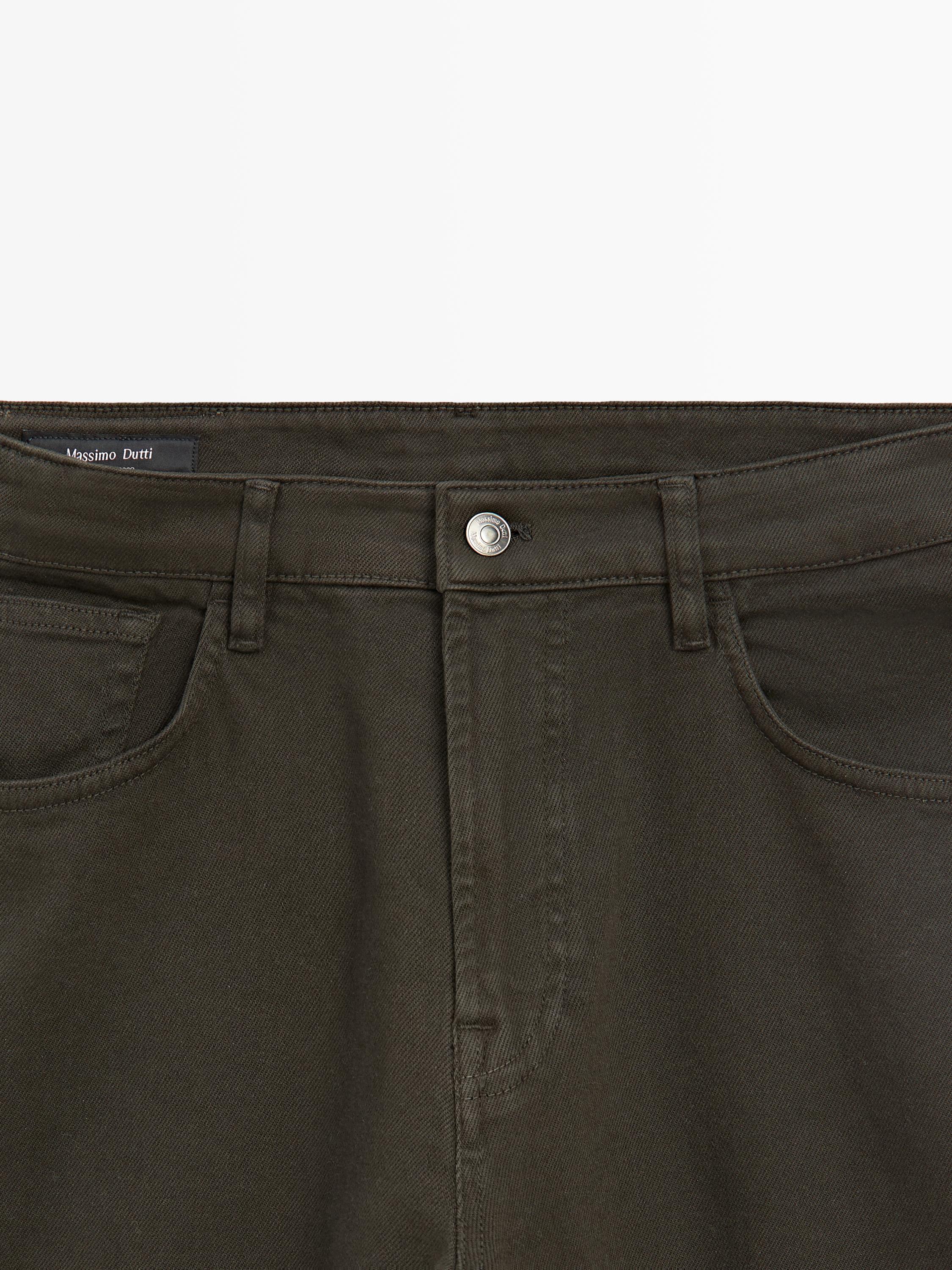 Tapered fit jeans
